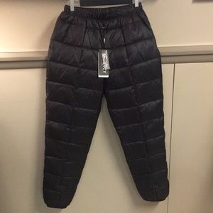 PANLTCY Duck Down Insulated Winter Pant, Large 8-10, Black. Hike, Ski, Camp